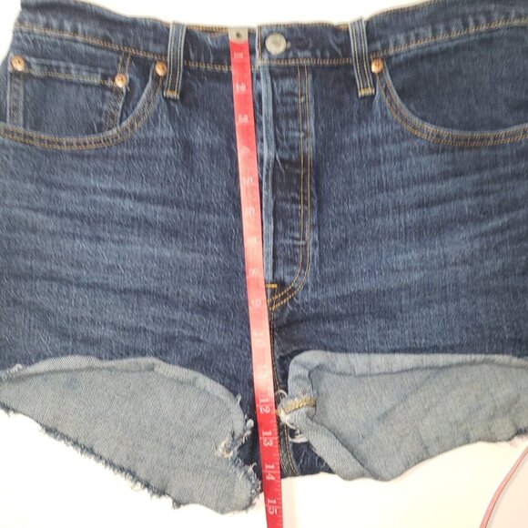 Levi's 501 Cutoff Jean Shorts Women Size W33 Dark Wash Raw Edge Western Country - Picture 6 of 16